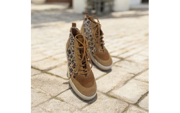 Zapatillas Sneakers Converse en Piel... Zapatillas Sneakers Converse en Piel...