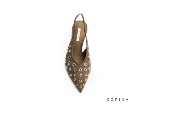 Zapato salón marrón con ojales Corina... Zapato salón marrón con ojales Corina...
