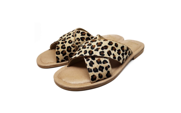 Sandalia Plana Griega de  Piel Hecho en España